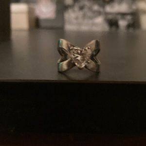 Antique silver bow ring with high quality crystal heart size 6